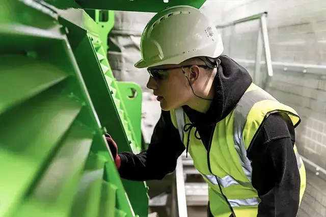 Automated production line in a manufacturing facility